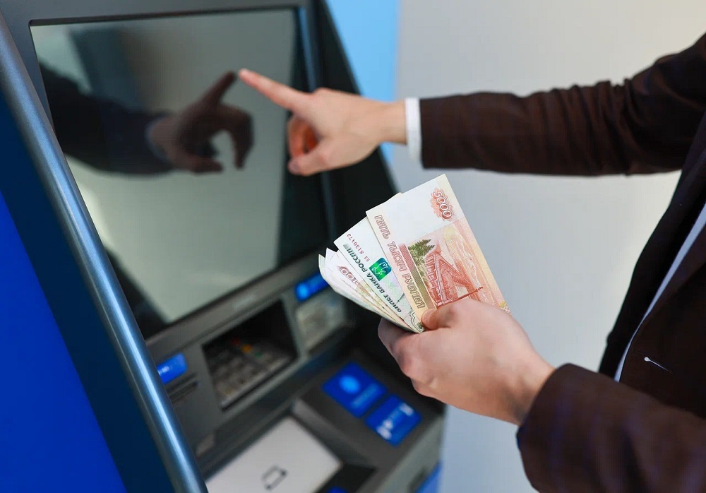 В России предсказывают снижение спроса на наличные