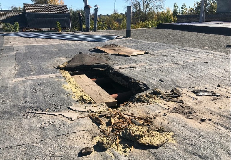 В Пензе мужчина вскрыл гараж через крышу ради медных труб