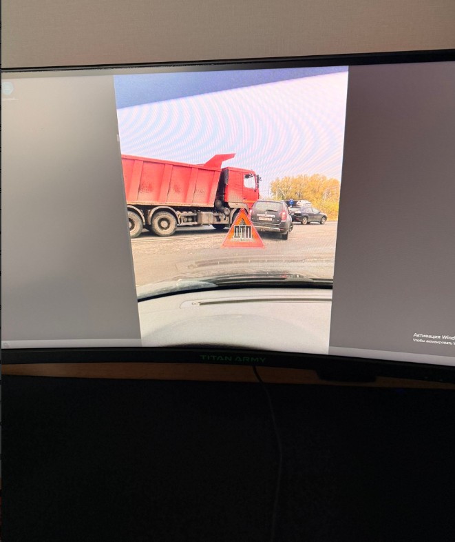 На выезде с проспекта Победы в Пензе кроссовер попал под самосвал