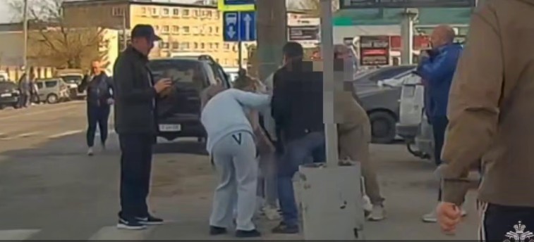 В Кузнецке сотрудник МЧС спас двухлетнюю девочку, подавившуюся леденцом