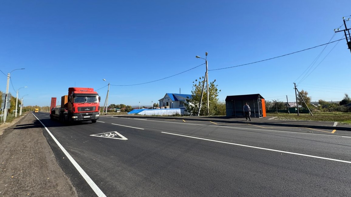 В Пачелме завершили ремонт ключевой дороги, соединяющей три района
