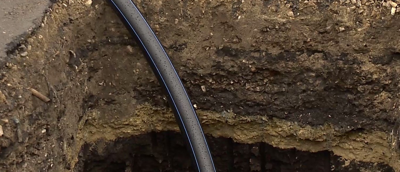 В микрорайоне Совхоз Победа работы по замене водопровода выполнены на 70%