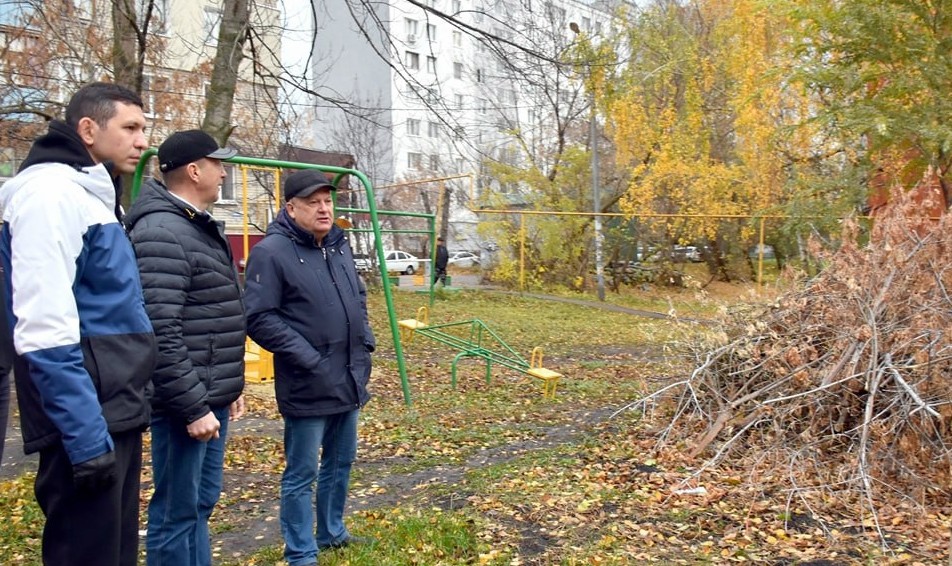 Глава Пензы взял под контроль вывоз мусора и продлил бесплатную утилизацию