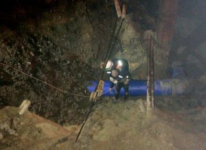 В Пензе спасатели вытащили мужчину из 4-метрового котлована на улице Ростовской