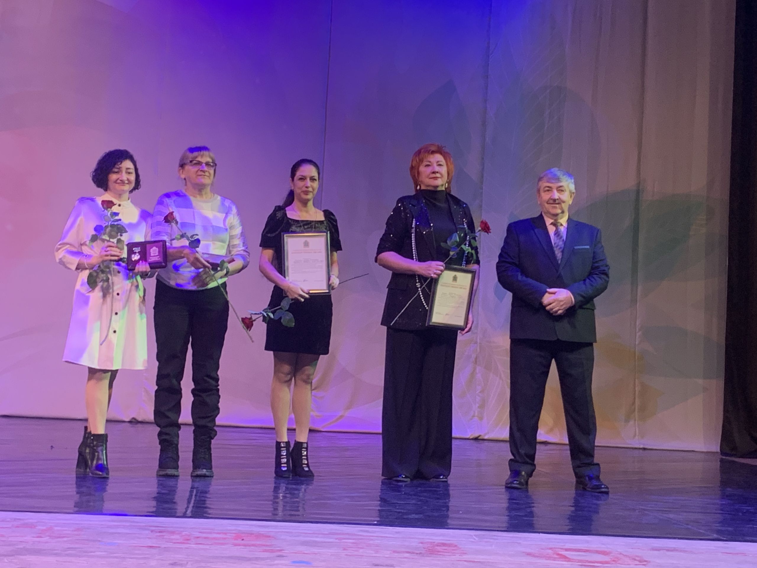 В Кузнецке в праздничной обстановке наградили матерей-героинь