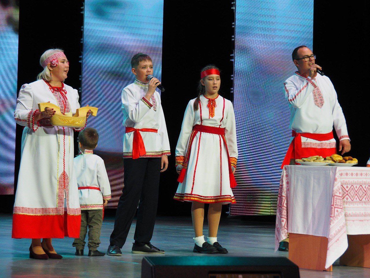 Семья Королевых из Бессоновского района победила в конкурсе Сурская семья