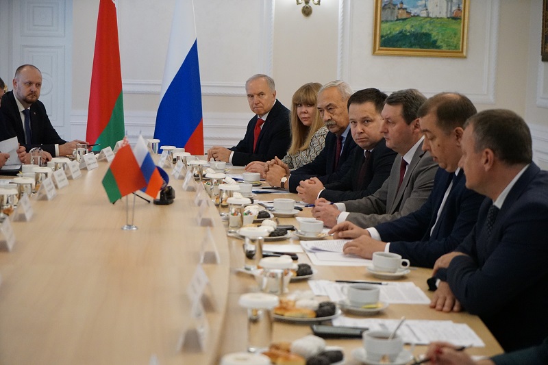 Дмитрий Лаврентьев: Пенза заинтересована в поставках продовольствия из Беларуси