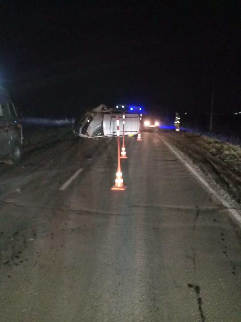 В Городищенском районе авто перевернулось после столкновения с трактором