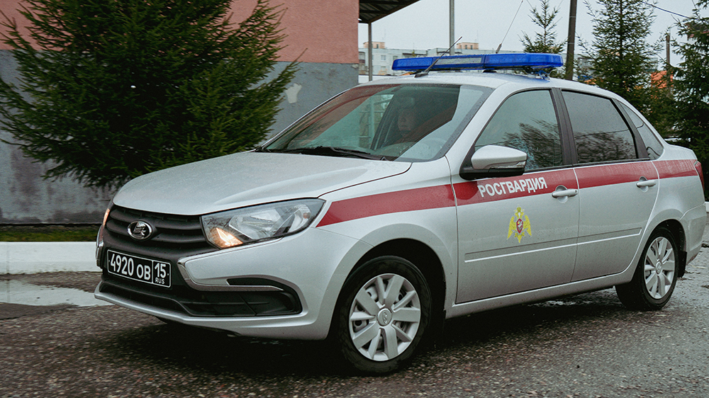 В Пензе правоохранители помогли молодой женщине со следами побоев