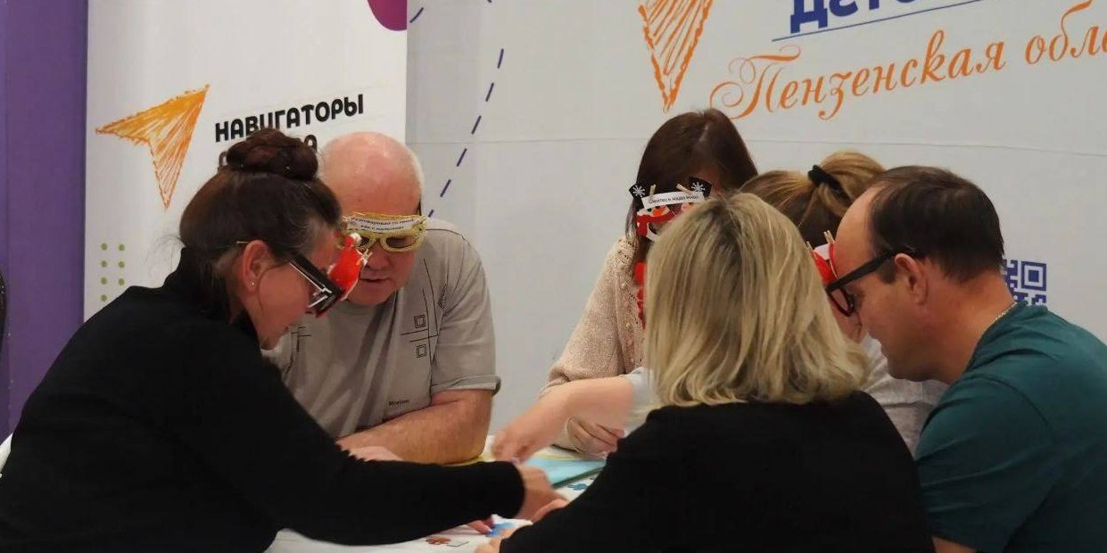 Олег Мельниченко рассказал о поддержке желающих стать приемными родителями