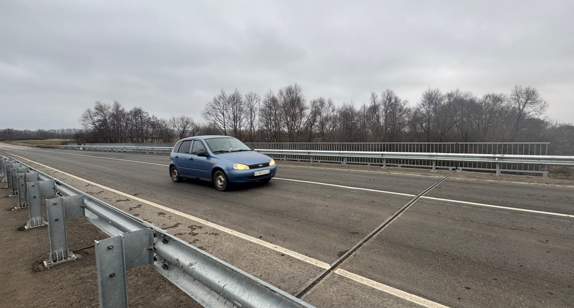 Мост в Шемышейском районе получил новое покрытие, ограждения и разметку
