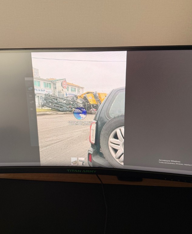 Дорожная фреза провалилась под асфальт в Арбеково 5 ноября