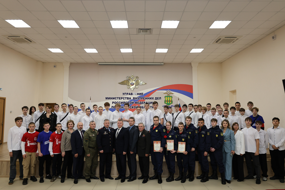 Пензенские Тигры встретились с ветеранами и руководством УМВД