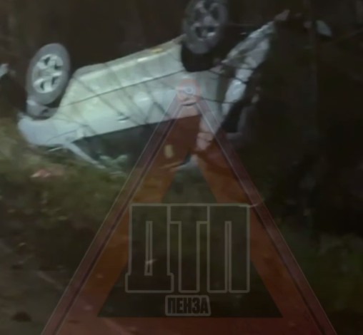 9 ноября на улице Измайлова в Пензе перевернулась Лада