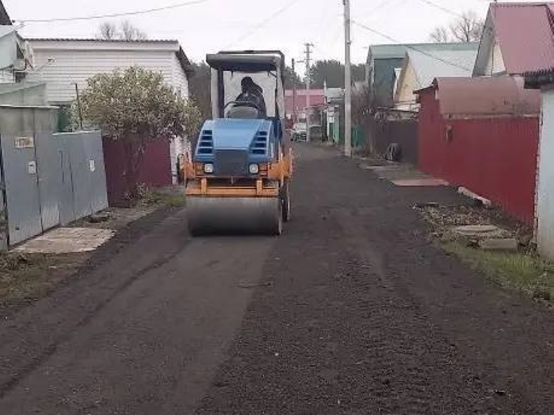 В Пензе продолжают благоустраивать дороги до наступления морозов