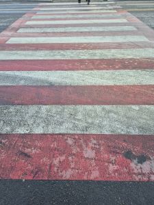 55-летний пешеход госпитализирован после наезда Митсубиси Лансер