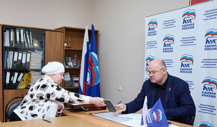 Вадим Супиков обсудил с жителями Пензы подготовку к праздникам и благоустройство