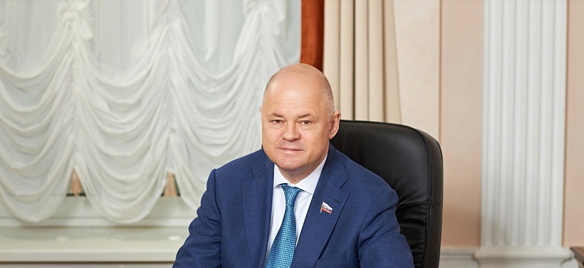 В пензенских дворах при поддержке Вадима Супикова проходят новогодние елки