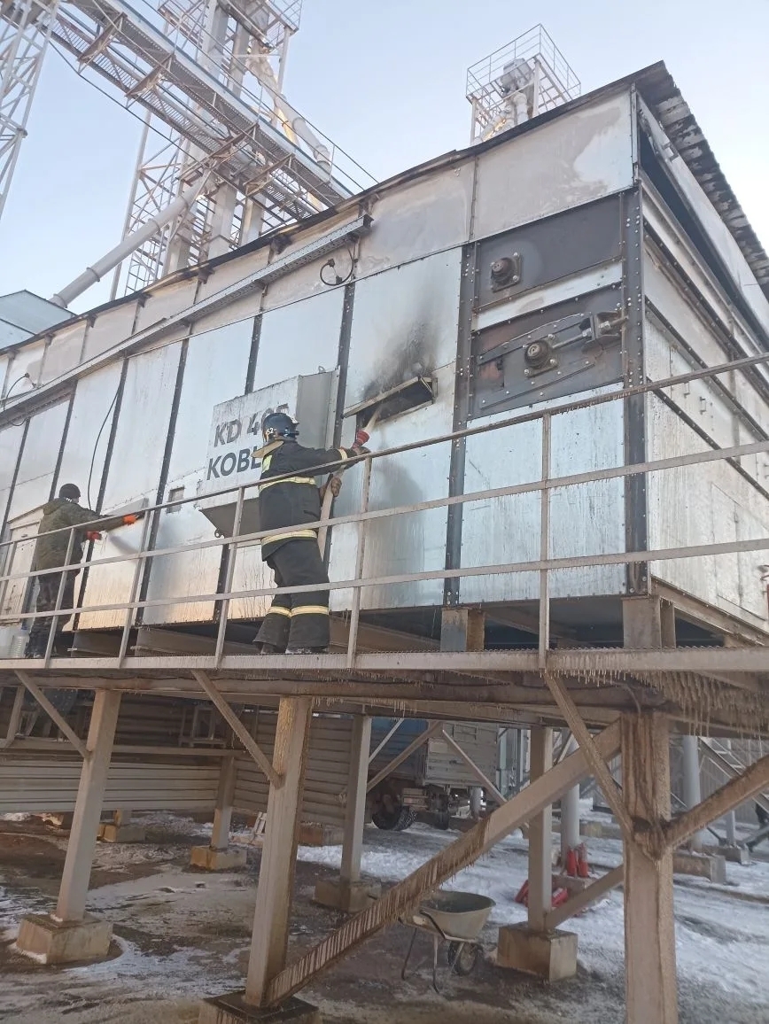 Названа предварительная причина пожара в зерносушилке в Городищенском районе