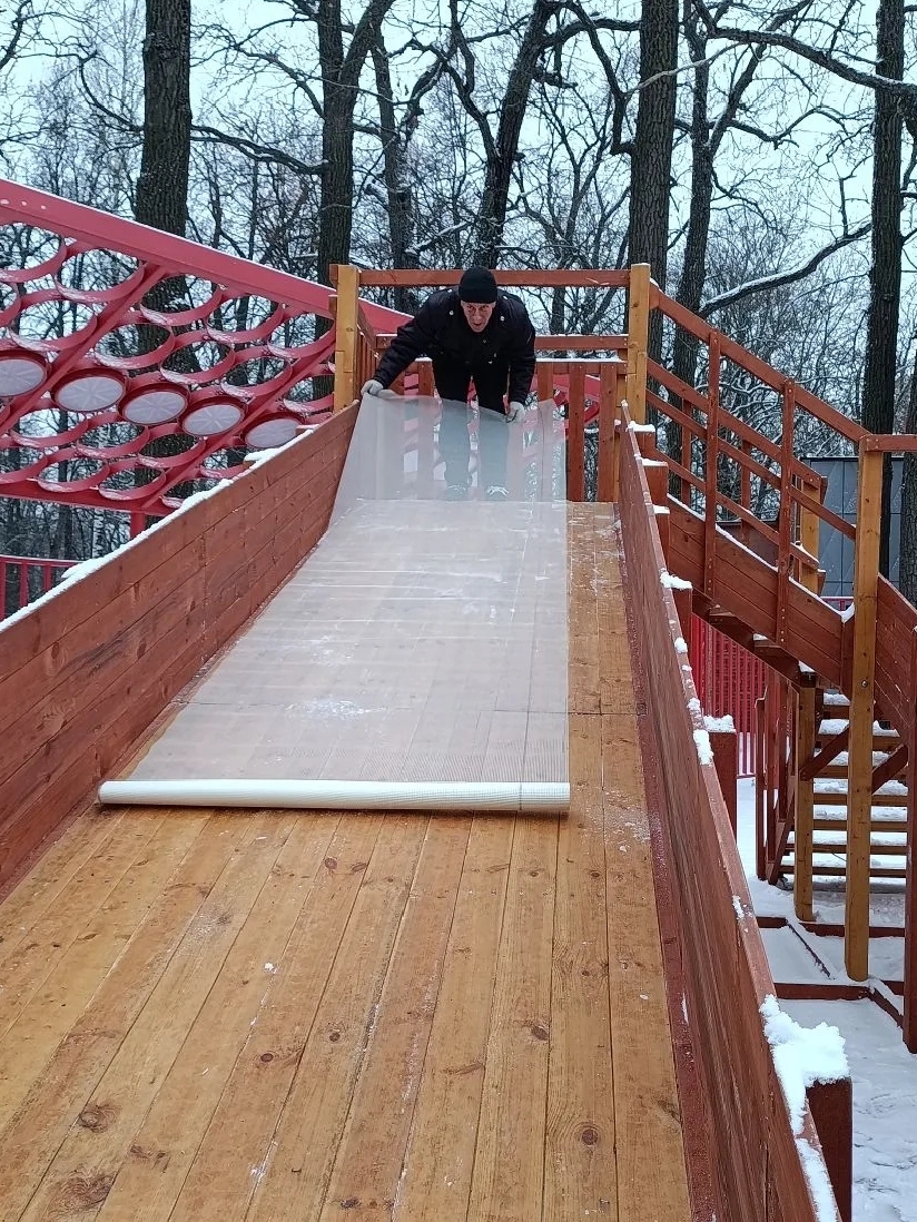 В пензенском парке Белинского для детей устанавливают горки