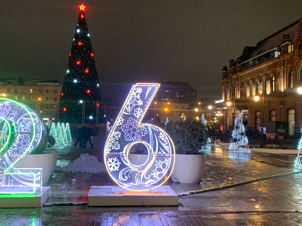 Для жителей Пензы в новогоднюю ночь не предусмотрели праздничную программу