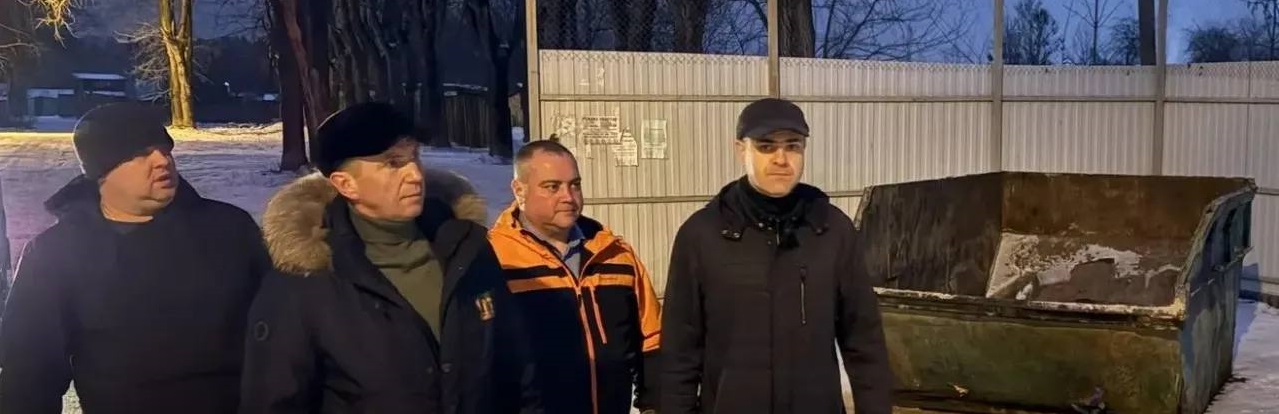 Олег Денисов проверил работу коммунальщиков в поселке Монтажном