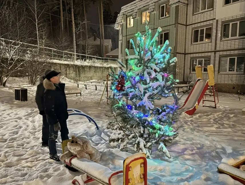 Олег Денисов проинспектировал микрорайон Ахуны и раскритиковал работу УК