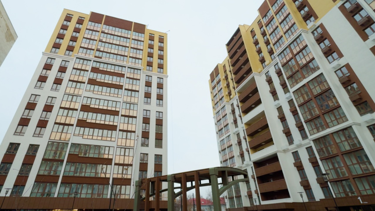 Термодом вручил ключи от квартир нового дома в Новелле