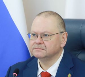 Олег Мельниченко сохранил стабильные позиции в рейтинге губернаторов за декабрь