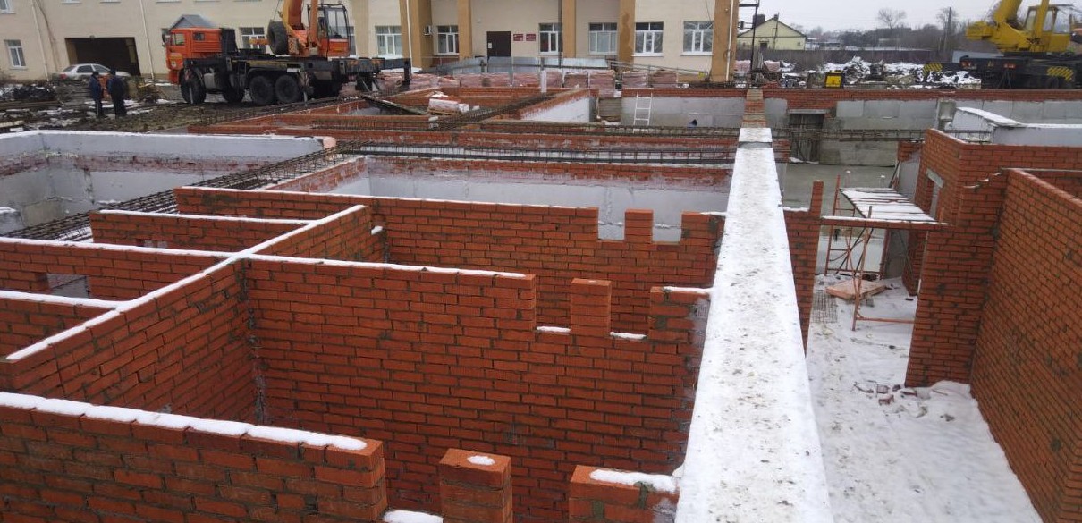 Стройка нового корпуса в Земетчино идет полным ходом