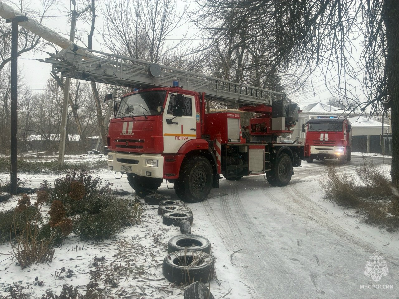 В Пензе из-за пожара в многоквартирном доме эвакуировали 10 человек