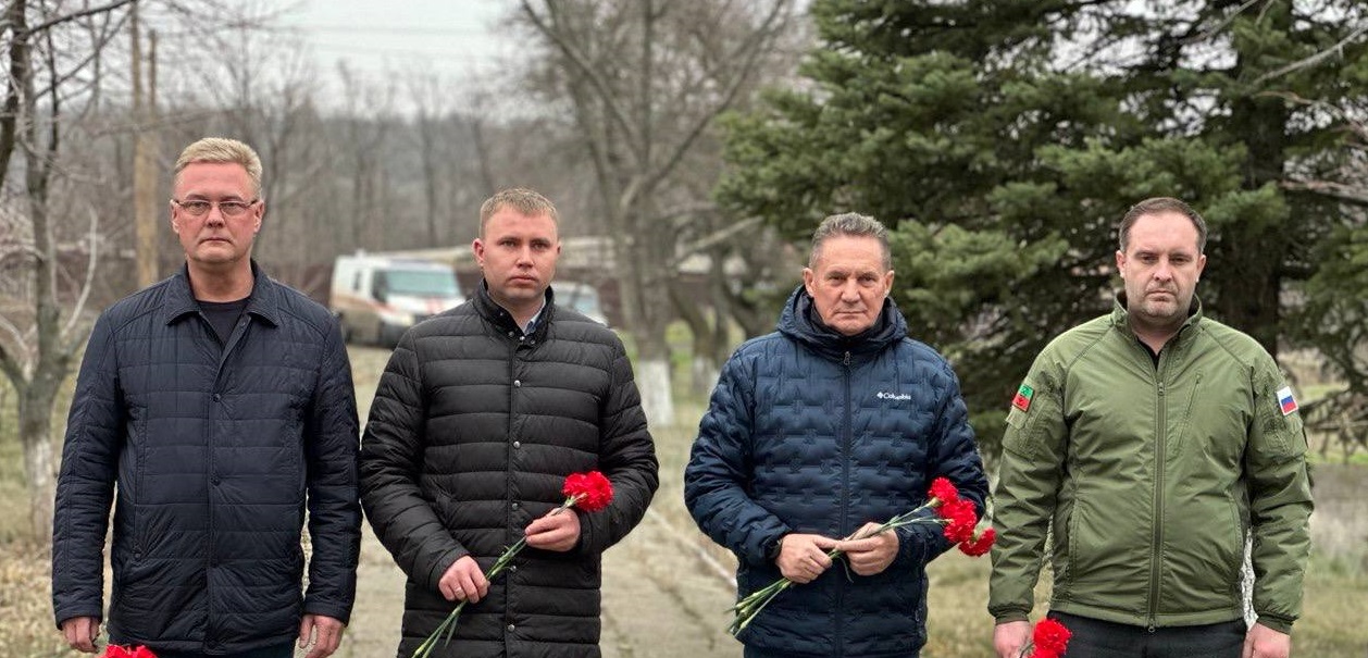 В подшефном Пензе Токмаке почтили память Неизвестного Солдата