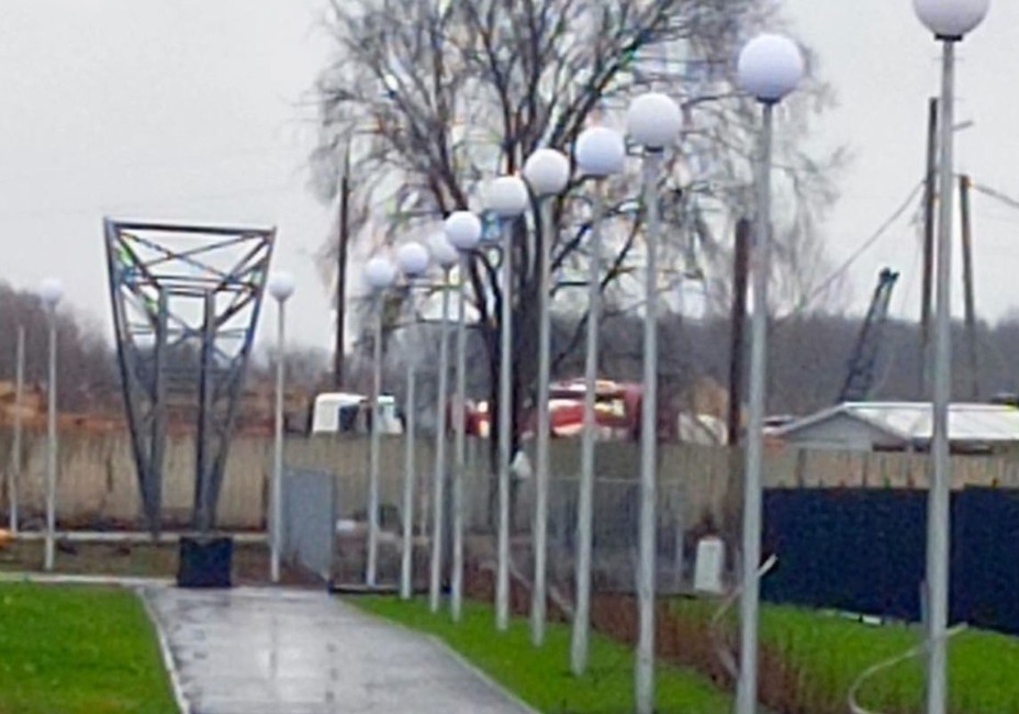 В пензенском Спутнике на набережной смонтировали новое освещение