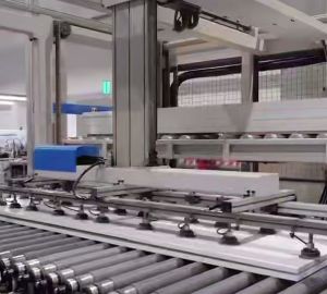 Олег Мельниченко сообщил о внедрении промышленных роботов на предприятия региона