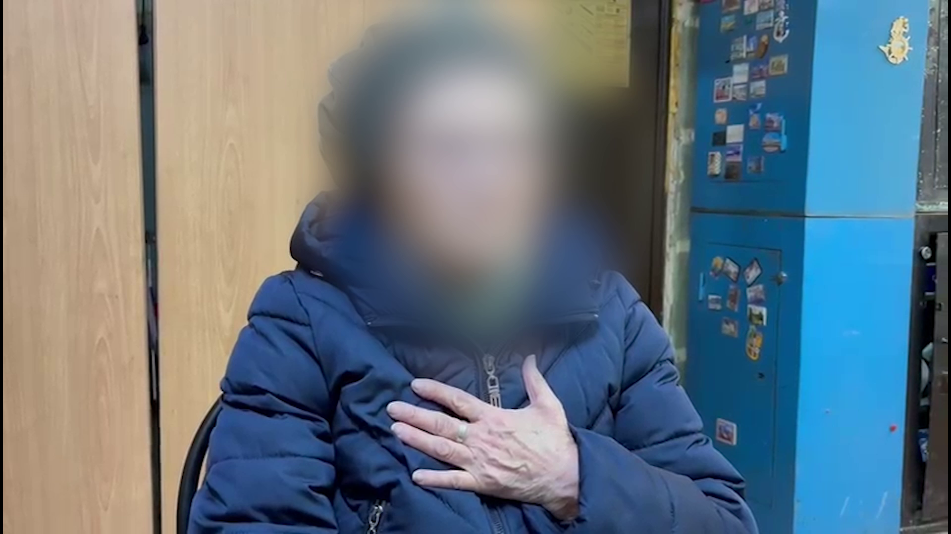 В Пензе пенсионерка пыталась отправить мошенникам деньги в ботинках