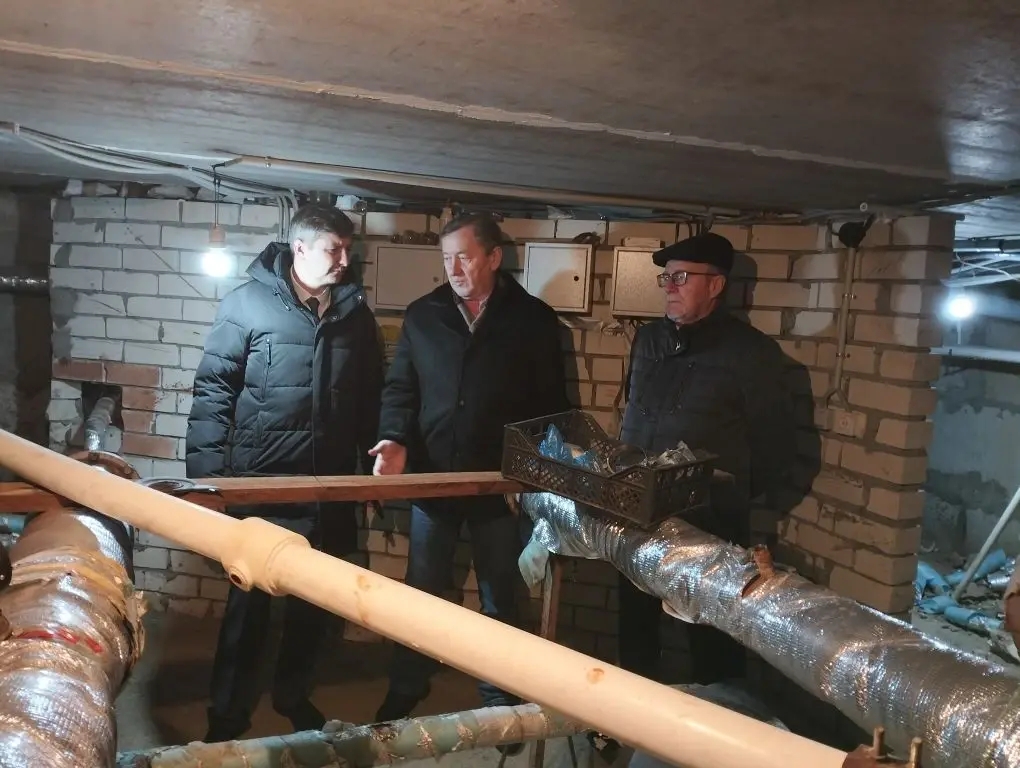 В Кузнецке после жалоб проверили дом на улице Октябрьской