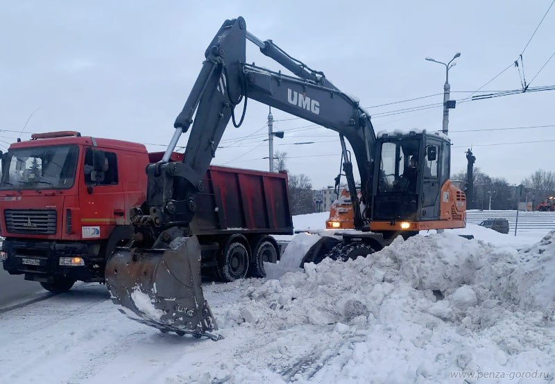 В Пензе за ночь вывезли более 7 тысяч кубометров снега
