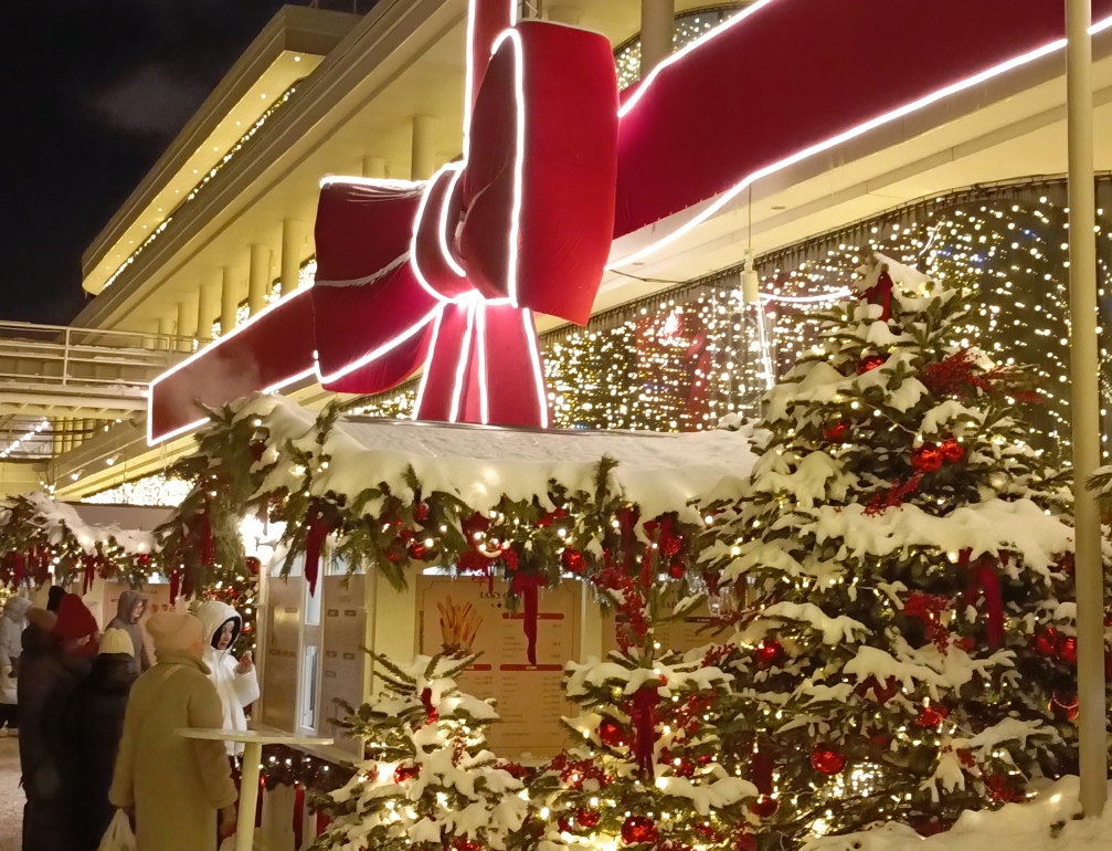 Россияне потратили 14 миллиардов на рестораны в новогодние праздники