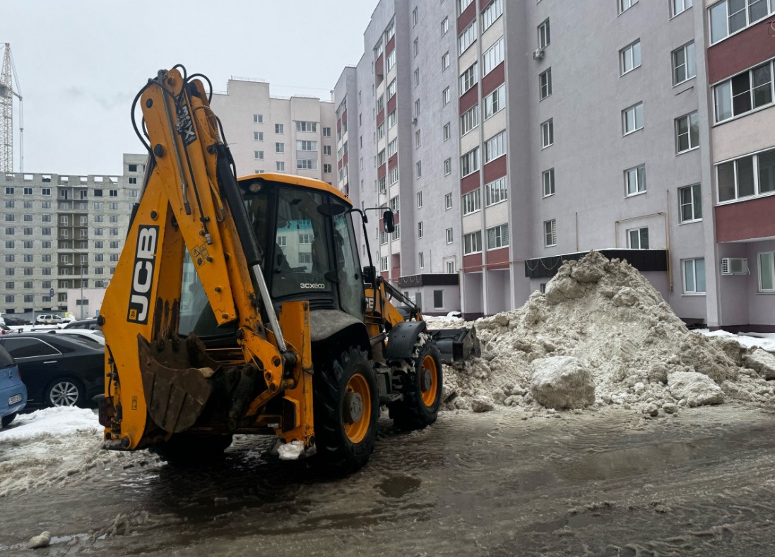 Где в Заречном пройдет уборка снега и наледи во дворах 15 января