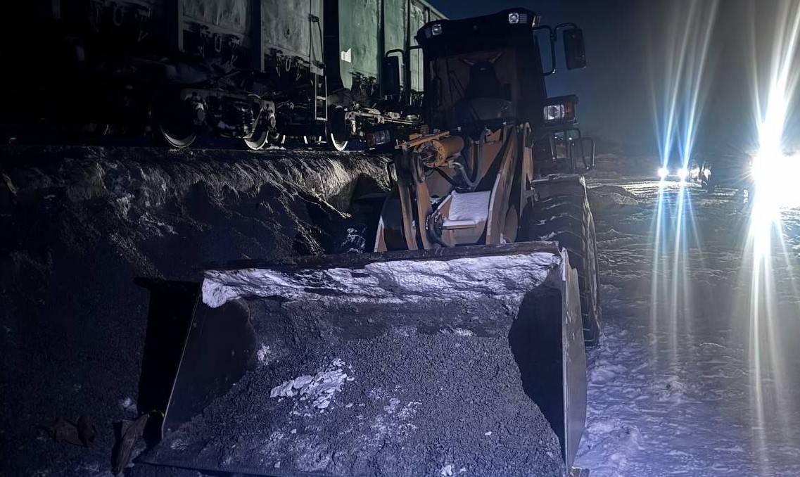 В Нижнем Ломове рабочий погиб в ковше трактора при разгрузке вагонов