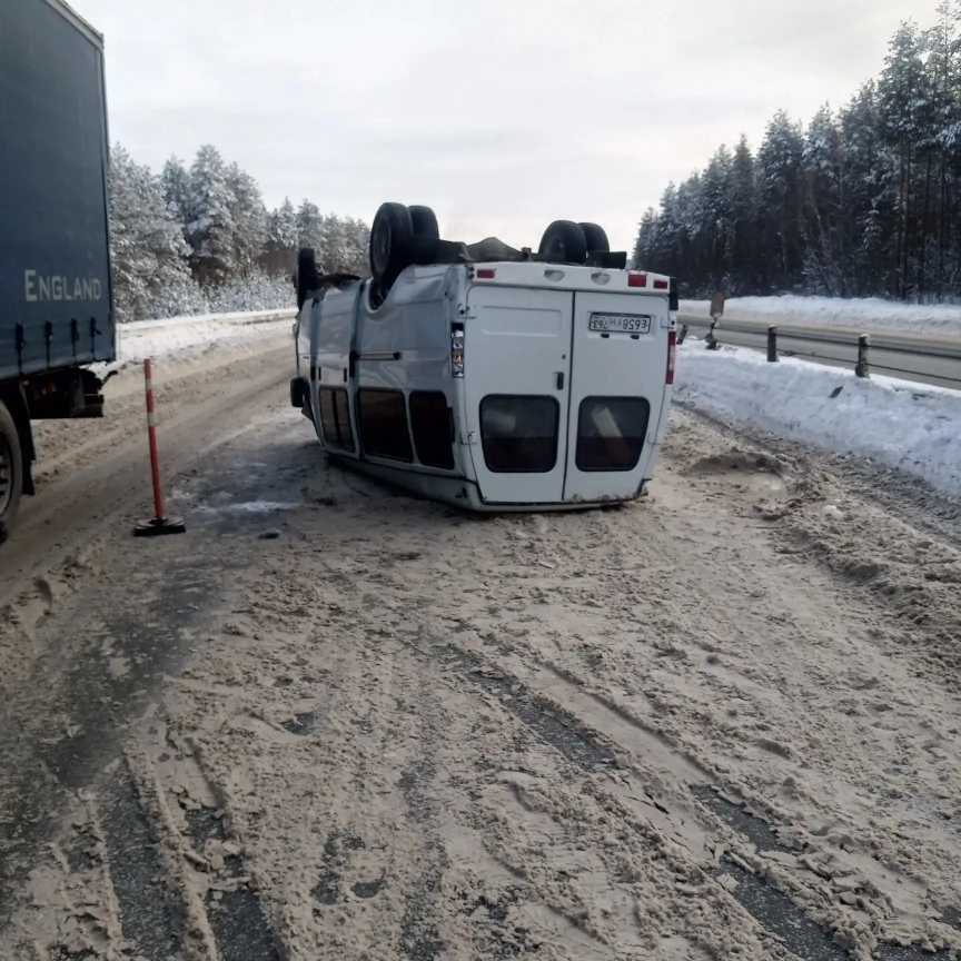 На трассе М5 Урал под Пензой перевернулся ГАЗ Бизнес