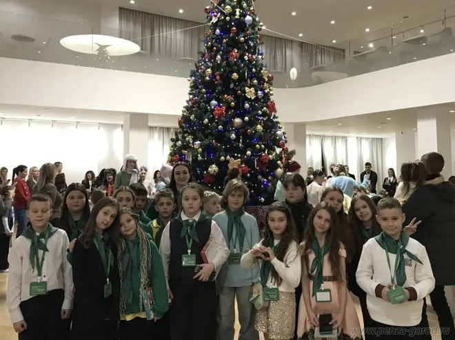 Воспитанники пензенского центра Звёздный стали гостями окружной новогодней ёлки