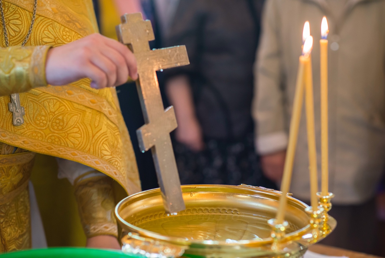 Иерей Виталий Зорин рассказал о народном и церковном праздновании Богоявления