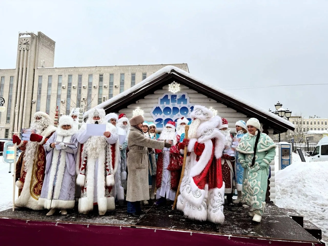 В Пензе закрыли домик Деда Мороза и завершили новогоднюю кампанию