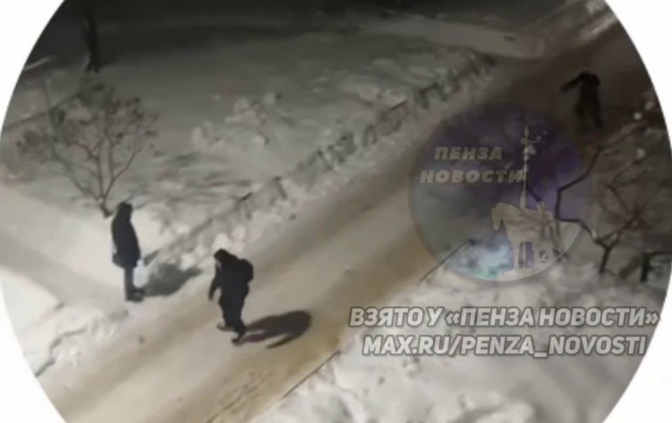 В Пензе и Каменке дети вышли на коньках прямо на обледеневшие тротуары