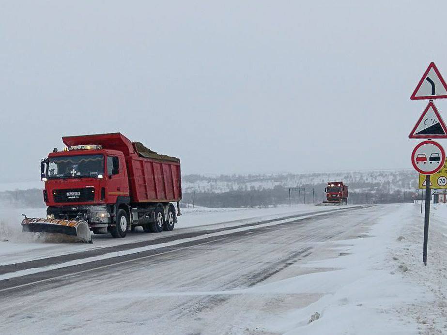 В Пензе задействована тяжелая техника Лесопожарного центра для борьбы со снегом