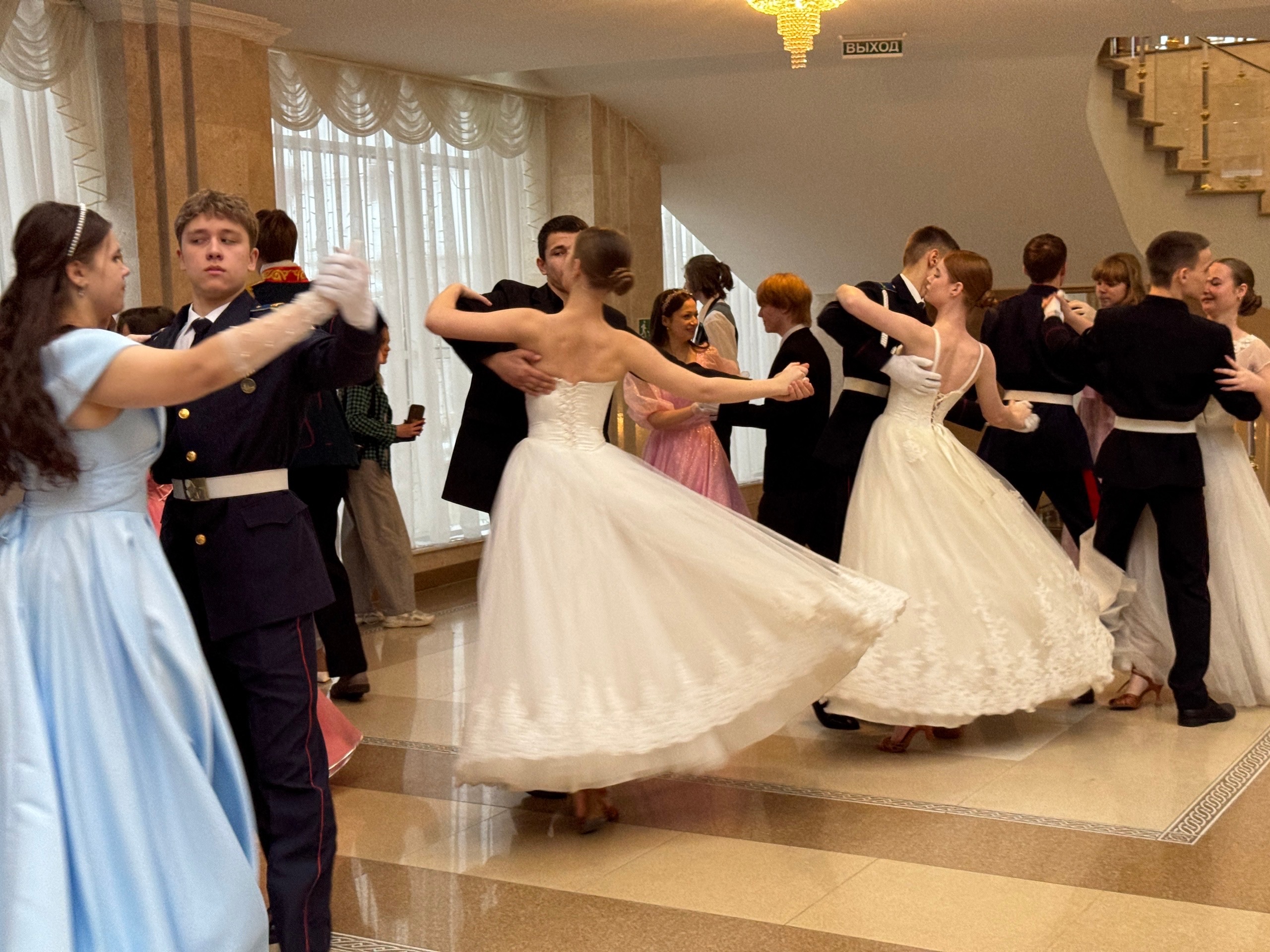 Пятый юбилейный благотворительный бал объединил учащихся Пензенской области