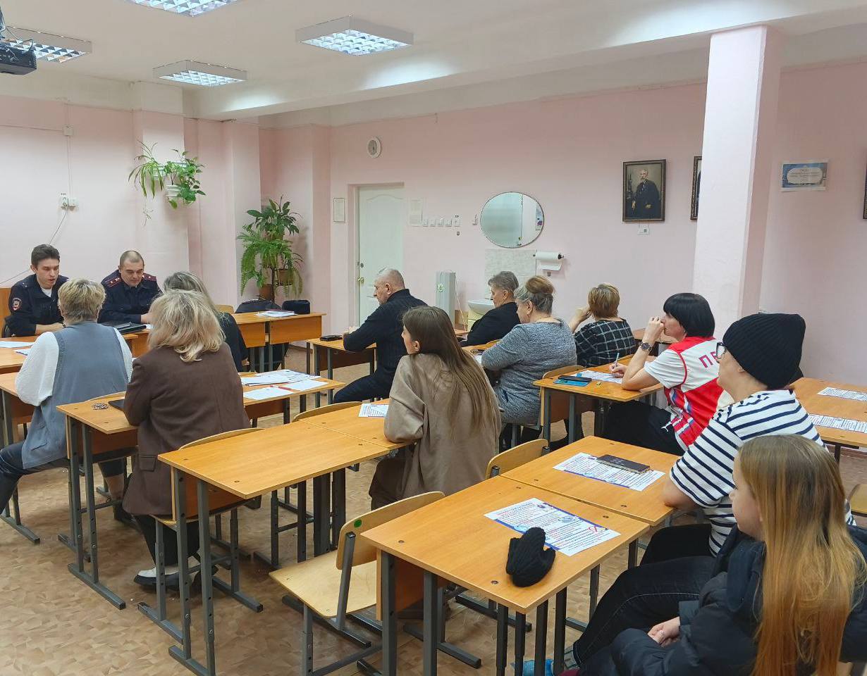 Полицейские провели ликбез по безопасности в пензенской школе №71