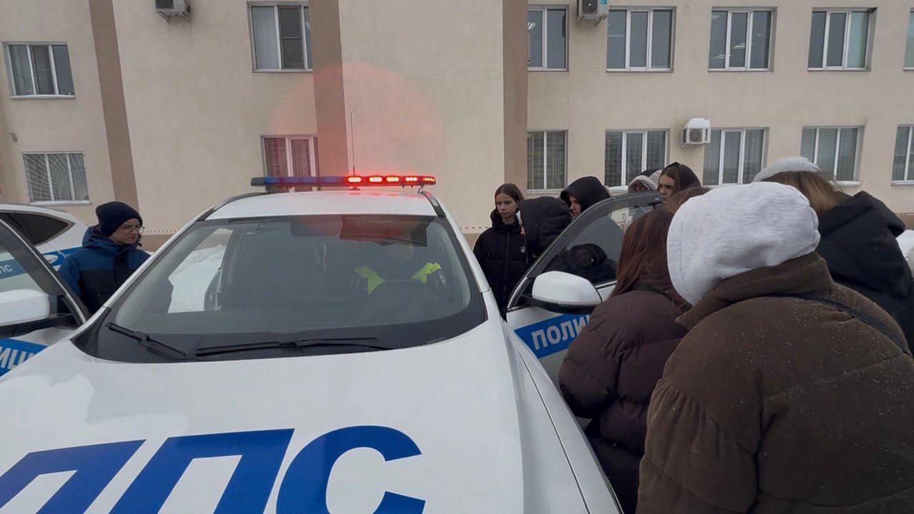 Студенты Пензы на один день стали автоинспекторами