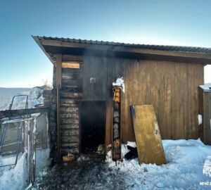 В Кузнецком районе пожарные на трех спецмашинах потушили загоревшуюся баню